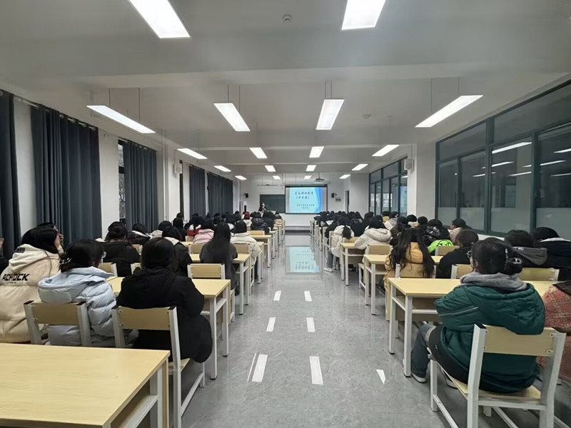 20级学生2_副本.jpg